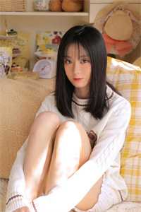 游泳池里和陌生人做